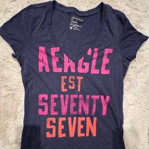 Y2K V-neck graphic Tee